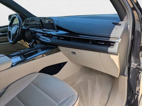 Used 2023 Cadillac Escalade Premium Luxury w/ Performance Package image 27