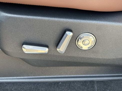 New 2026 Lincoln Navigator L Reserve AWD/4WD image 25