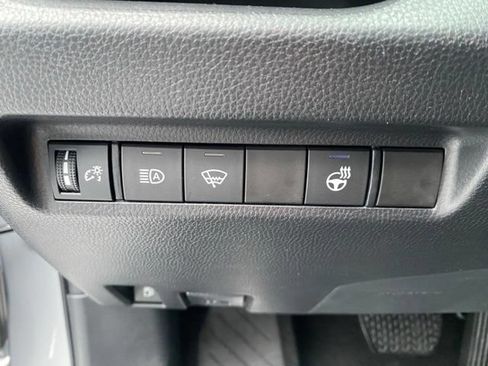 Used 2022 Toyota RAV4 XLE w/ XLE Grade Weather Package AWD/4WD image 26