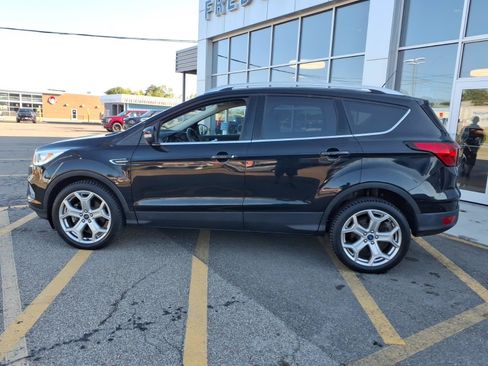 Used 2019 Ford Escape Titanium AWD/4WD image 3