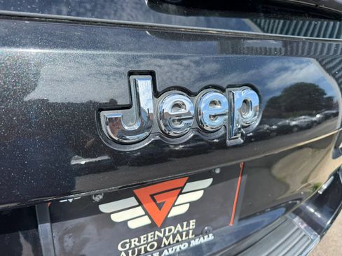 Used 2014 Jeep Grand Cherokee Overland AWD/4WD image 31