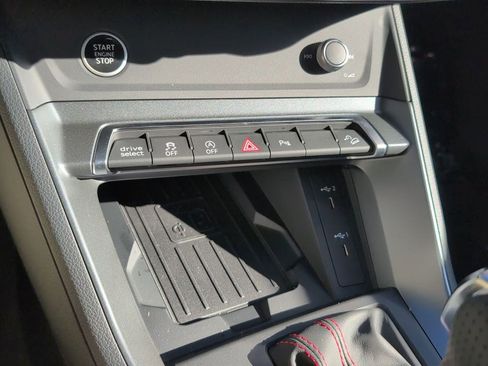 New 2025 Audi Q3 2.0T Premium Plus image 9