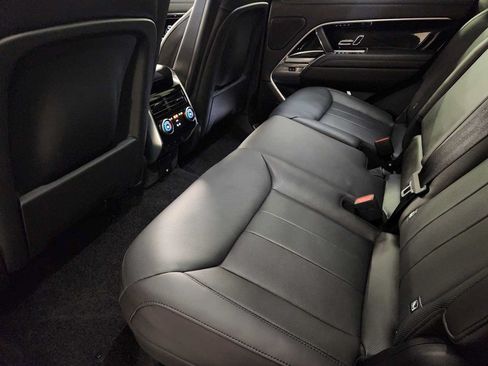 Used 2024 Land Rover Range Rover SE AWD/4WD image 28
