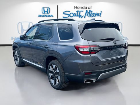 New 2026 Honda Pilot Touring image 5