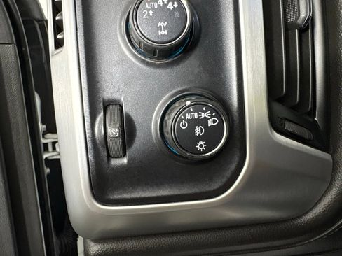 Used 2018 GMC Sierra 1500 SLT AWD/4WD image 22