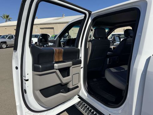 Used 2018 Ford F150 Lariat image 19