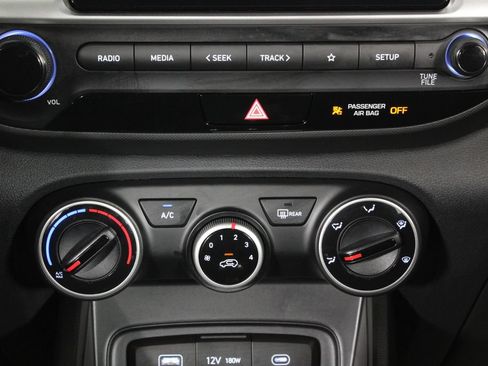 Certified 2026 Hyundai Venue SE FWD image 22