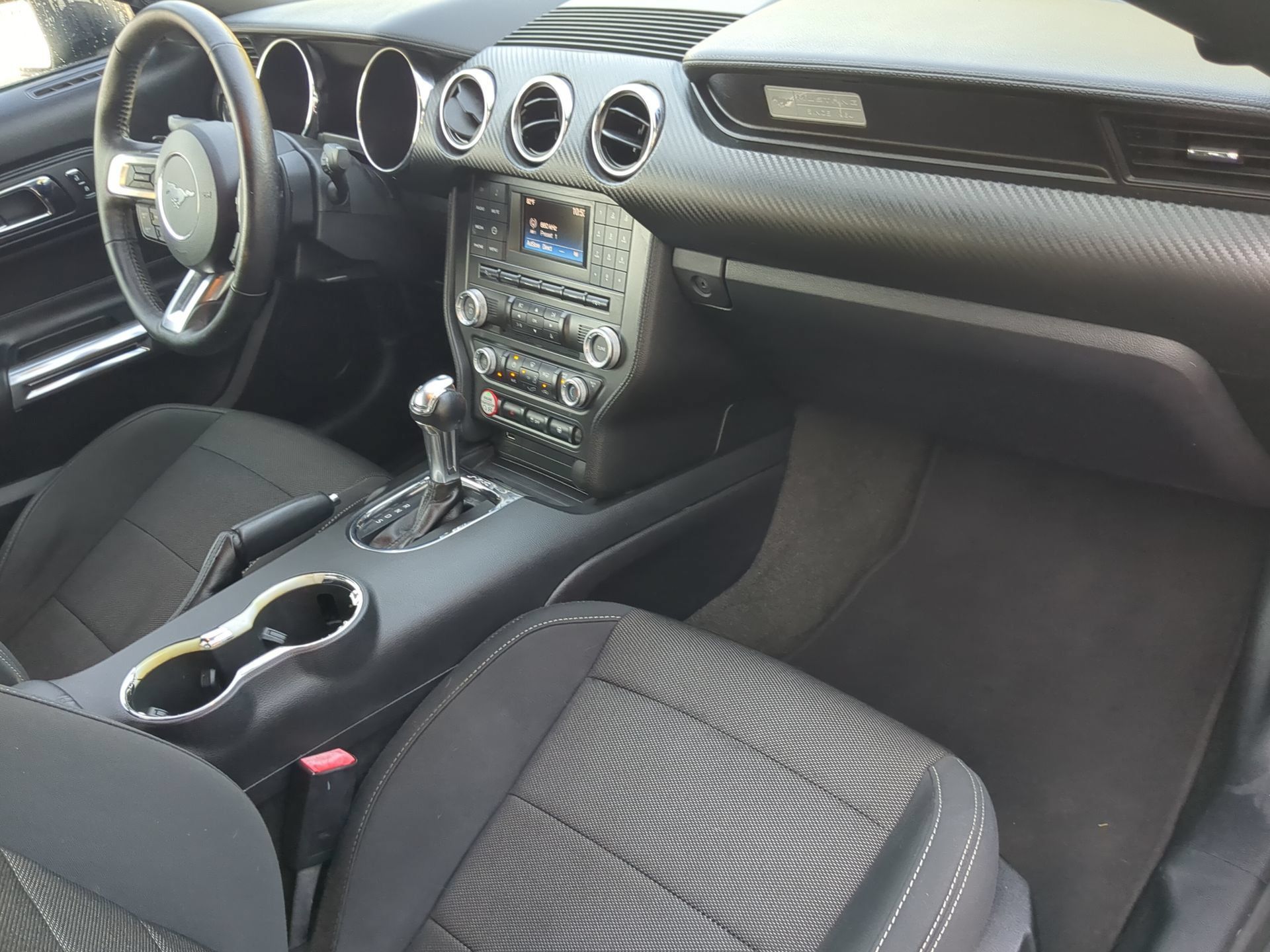 Used 2016 Ford Mustang Convertible RWD image 47