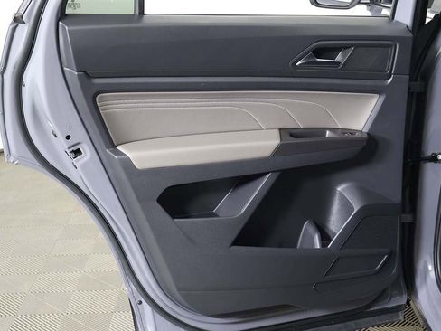 Used 2023 Volkswagen Atlas Cross Sport SE w/ Panoramic Sunroof Package image 26