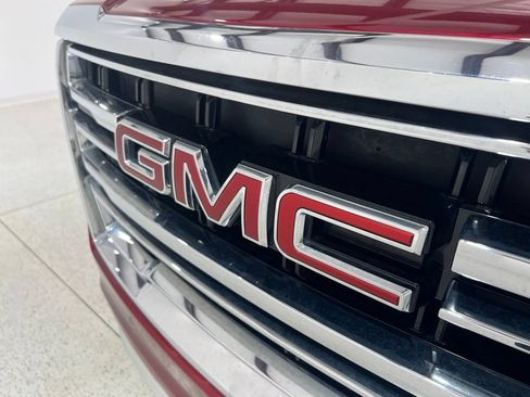 Used 2024 GMC Yukon SLT RWD image 29