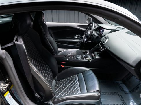 Used 2017 Audi R8 V10 w/ 20" Wheel Package image 60