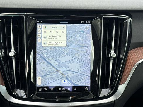 Used 2024 Volvo S60 B5 Plus image 14