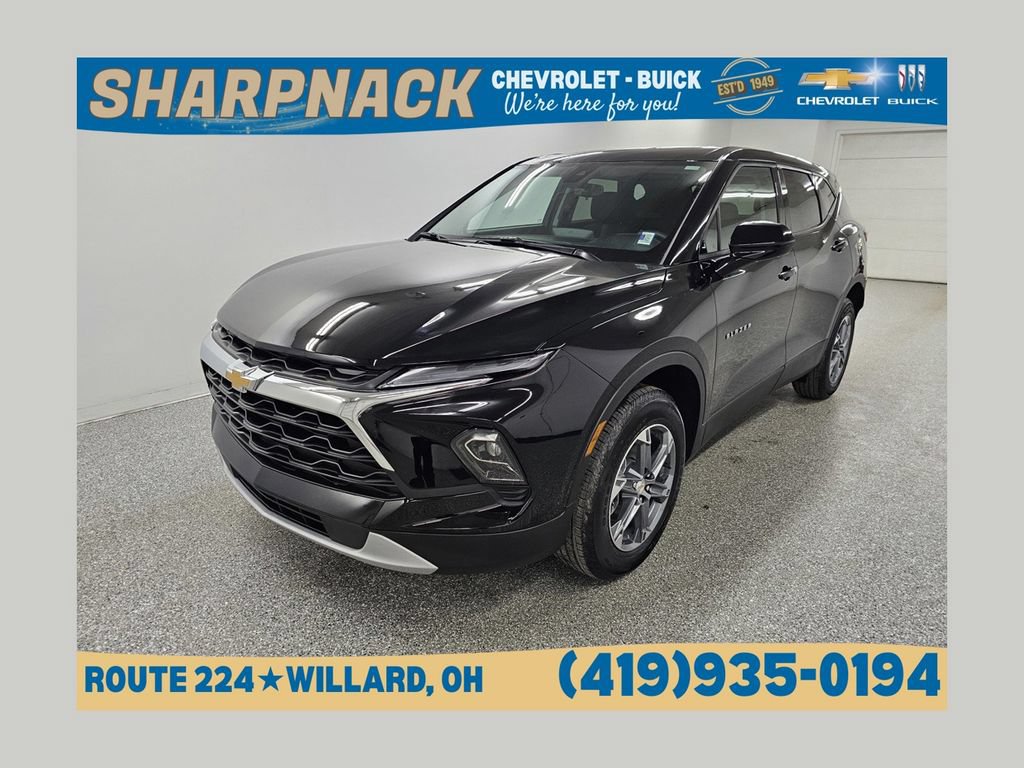 Used 2026 Chevrolet Blazer LT FWD image 1