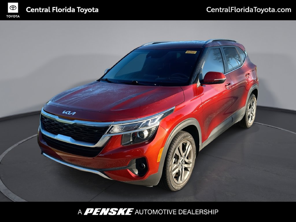 Used 2023 Kia Seltos S w/ Navigation Package FWD image 1