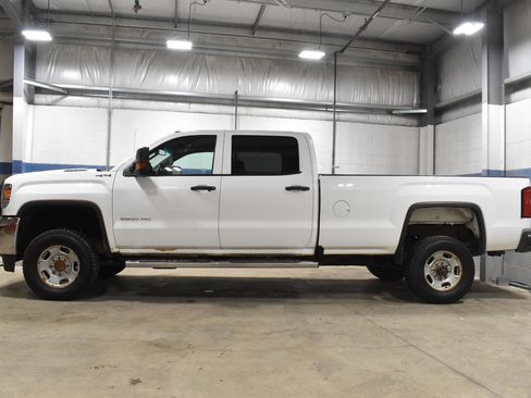 Used 2019 GMC Sierra 2500 4x4 Crew Cab w/ Sierra Convenience Package image 20