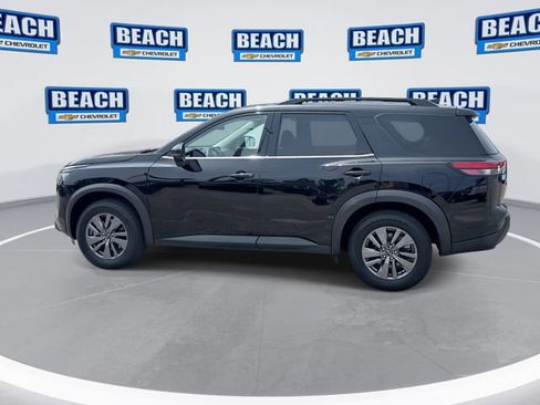 Used 2025 Nissan Pathfinder SV FWD image 5