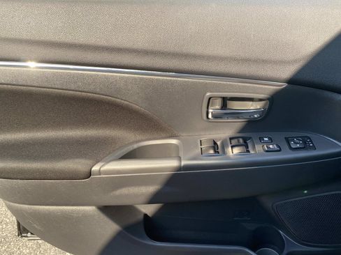 Used 2026 Mitsubishi Outlander Sport AWD image 18