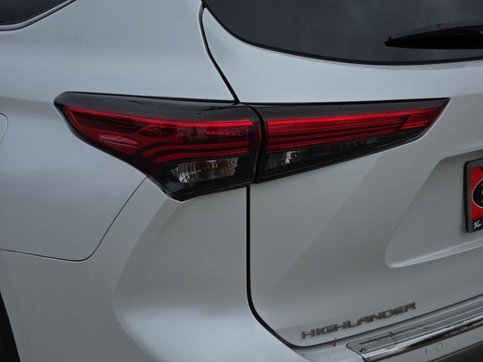 Used 2023 Toyota Highlander Platinum FWD image 27