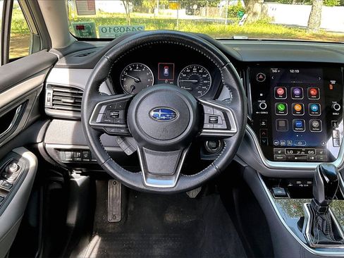 Used 2022 Subaru Outback Premium image 8