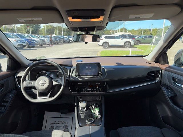 Used 2022 Nissan Rogue SV AWD/4WD image 23