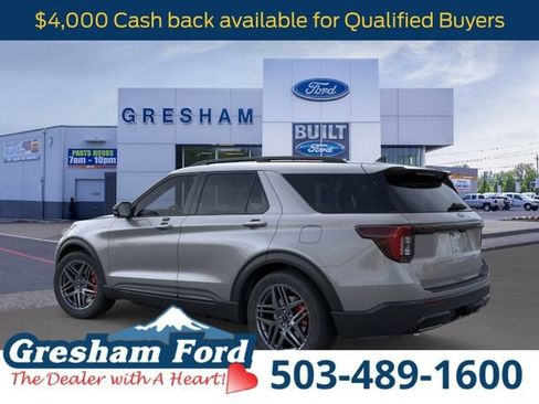 New 2026 Ford Explorer ST-Line w/ ST-Line Street Pack AWD/4WD image 4