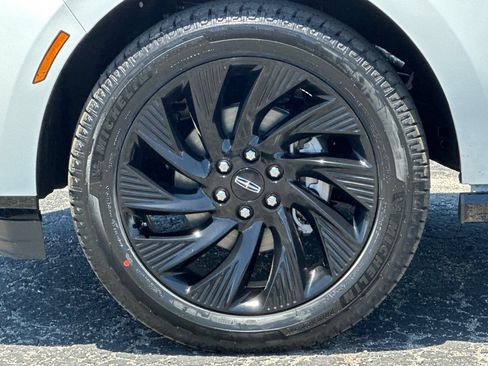 New 2026 Lincoln Navigator Reserve w/ Jet Appearance Package AWD/4WD image 26