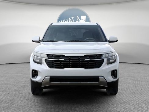 New 2026 Kia Seltos LX AWD/4WD image 2