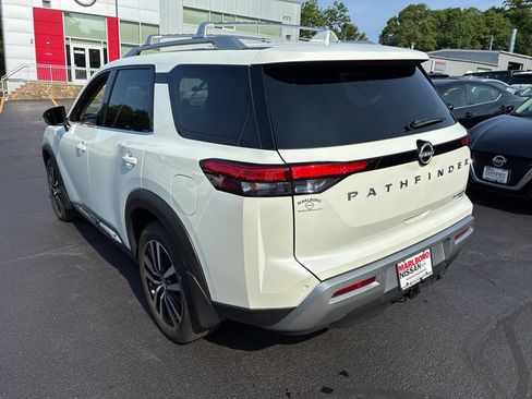 Certified 2024 Nissan Pathfinder Platinum w/ Cargo Package AWD/4WD image 5