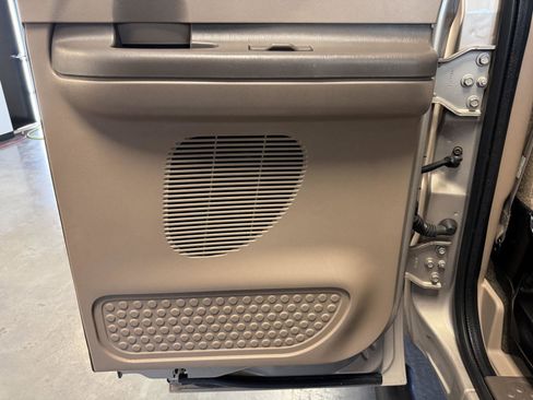 Used 1999 Ford F250 XLT image 28