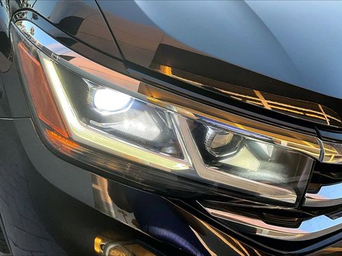 Used 2022 Volkswagen Atlas SE image 29