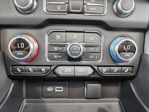 Used 2022 GMC Yukon SLT w/ SLT Premium Package AWD/4WD image 31