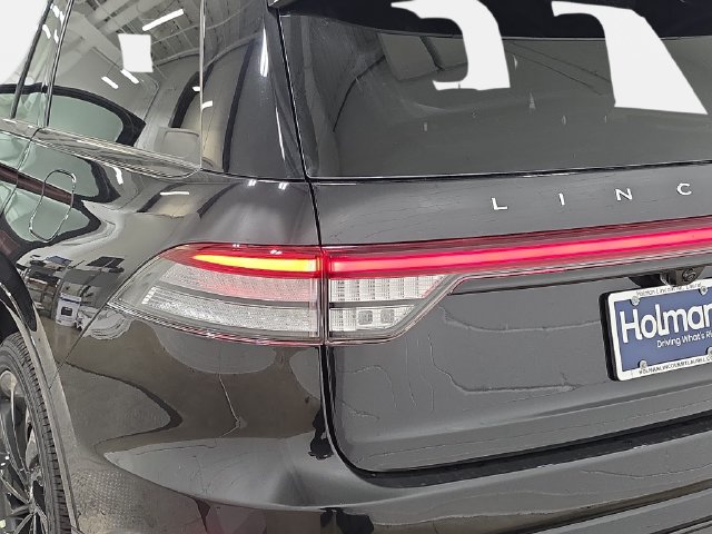 New 2027 Lincoln Aviator Reserve w/ Jet Appearance Package AWD/4WD image 31