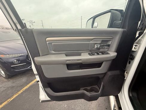 Used 2018 RAM 2500 SLT image 11