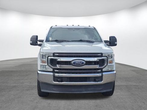 Used 2022 Ford F250 XLT AWD/4WD image 2