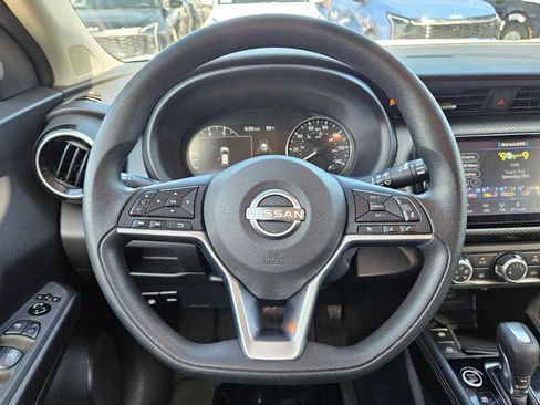 Used 2023 Nissan Kicks SV FWD image 20