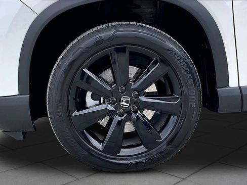 Used 2025 Honda Pilot Black Edition image 11