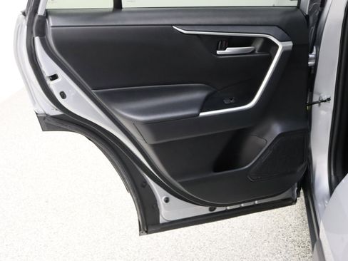 Used 2025 Toyota RAV4 XLE FWD image 26