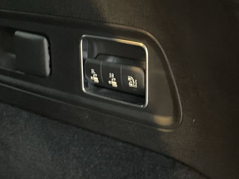 Certified 2023 Mercedes-Benz GLS 580 4MATIC image 12