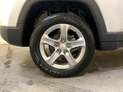 Used 2024 Jeep Compass Sport AWD/4WD image 15