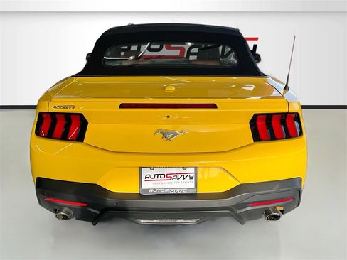 Used 2024 Ford Mustang Premium image 6