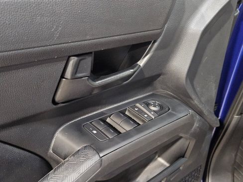 Certified 2025 Toyota Tacoma SR5 AWD/4WD image 21