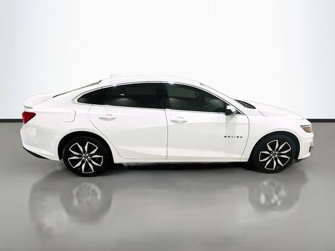 Used 2025 Chevrolet Malibu RS w/ LPO, Floor Liner Package FWD image 8