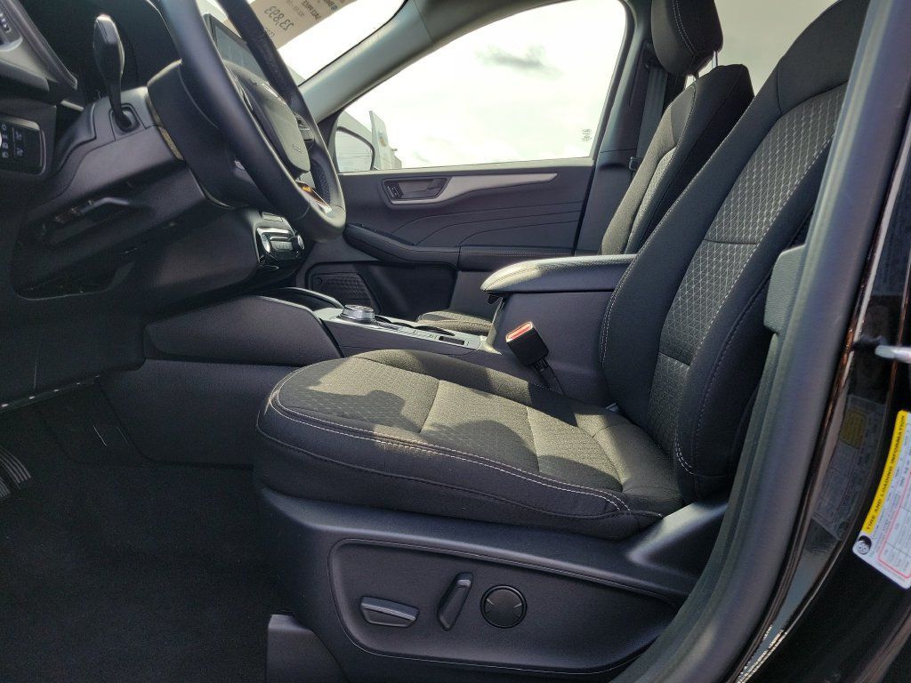 Certified 2024 Ford Escape Active w/ Tech Pack #1 FWD image 19