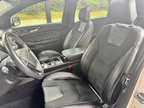 Used 2019 Ford Edge ST w/ Equipment Group 401A image 23