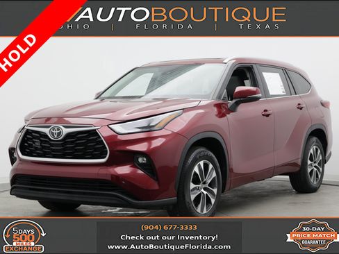 Used 2022 Toyota Highlander XLE FWD image 1