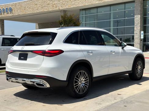Used 2025 Mercedes-Benz GLC 300 image 17