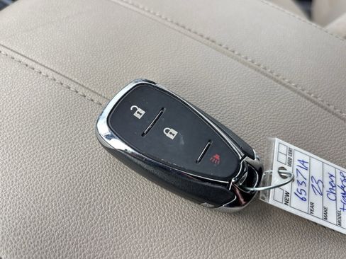 Used 2023 Chevrolet Traverse LS image 27