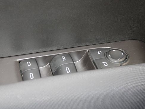 Used 2024 Chevrolet Colorado Z71 w/ Z71 Convenience Package 2 image 39