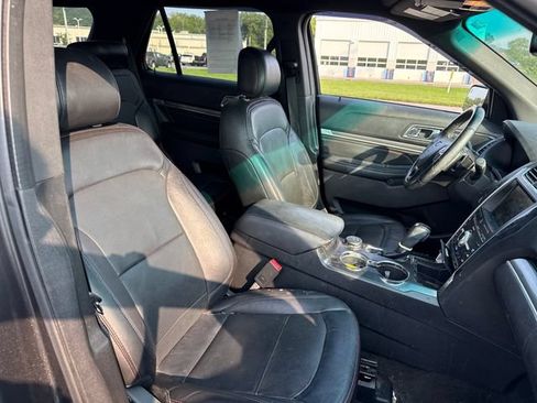 Used 2016 Ford Explorer Sport w/ Equipment Group 401A AWD/4WD image 13