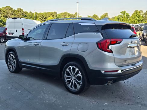 Used 2020 GMC Terrain SLT w/ Preferred Package FWD image 5